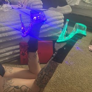 Vervet by Flying Monkey Leona Straight Leg Light Wash High Rise Jeans Size 27